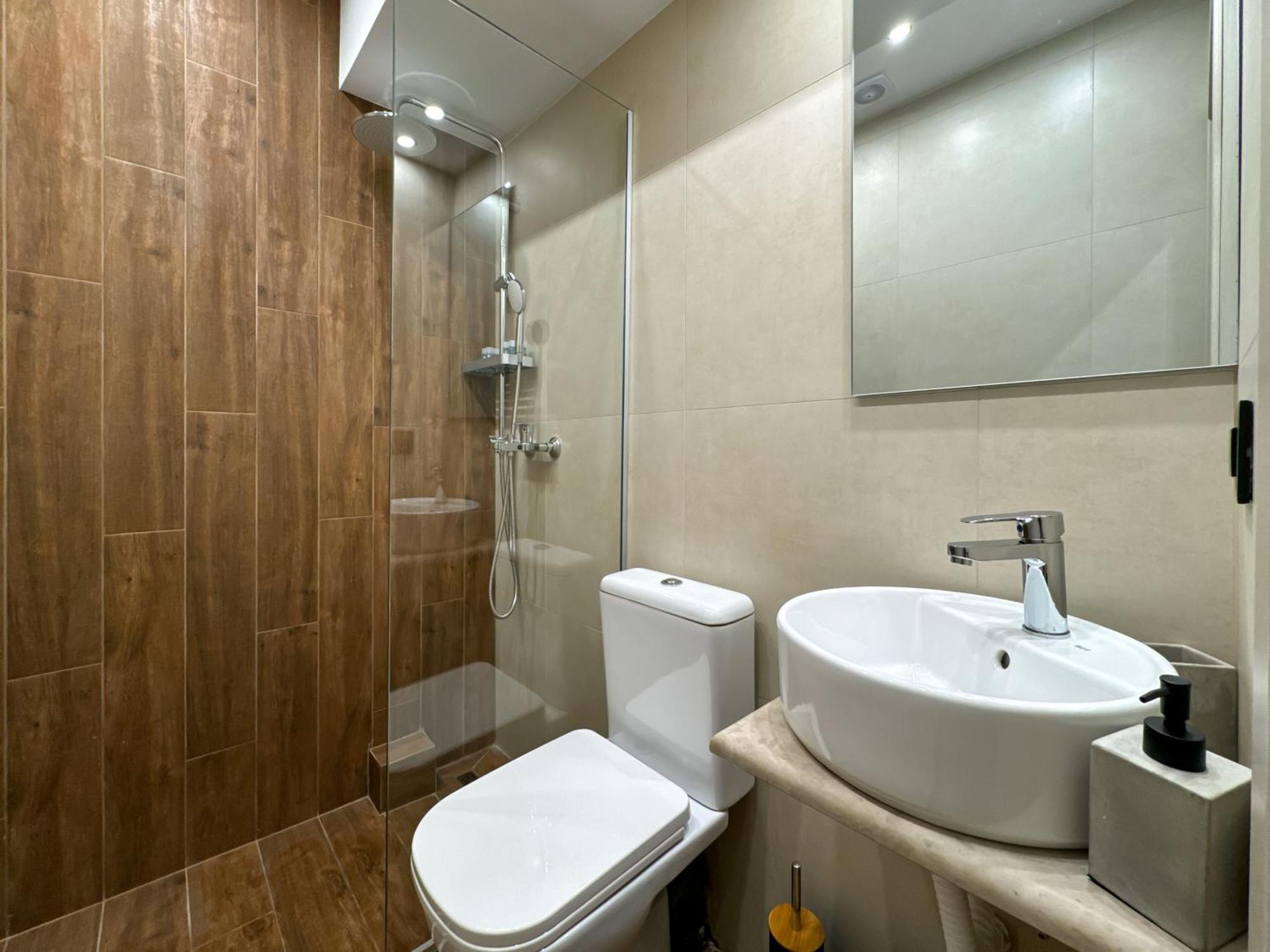 Bluekaravan Suite Thessaloniki Exterior photo